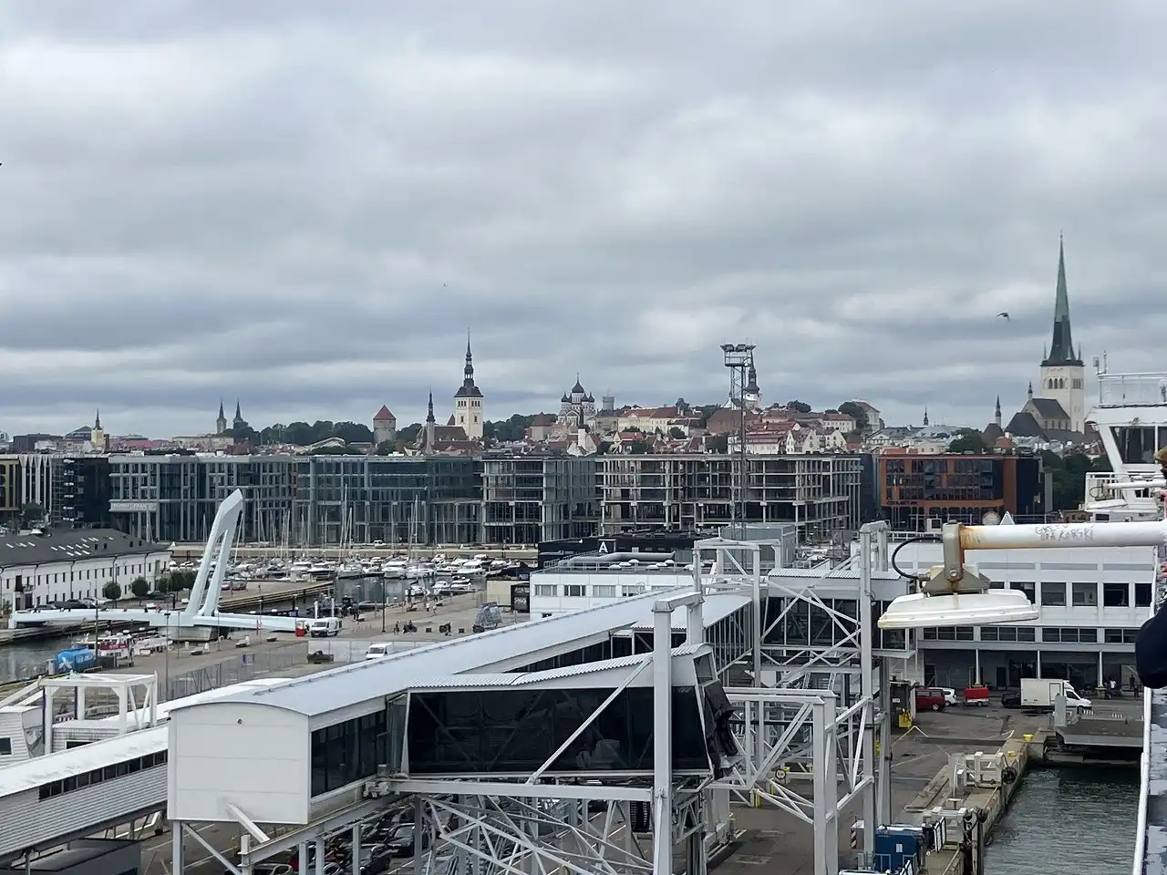 タリン港 Tallinna sadam