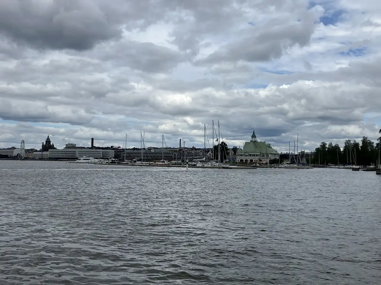 ヴァルコサーリ島 Valkosaari