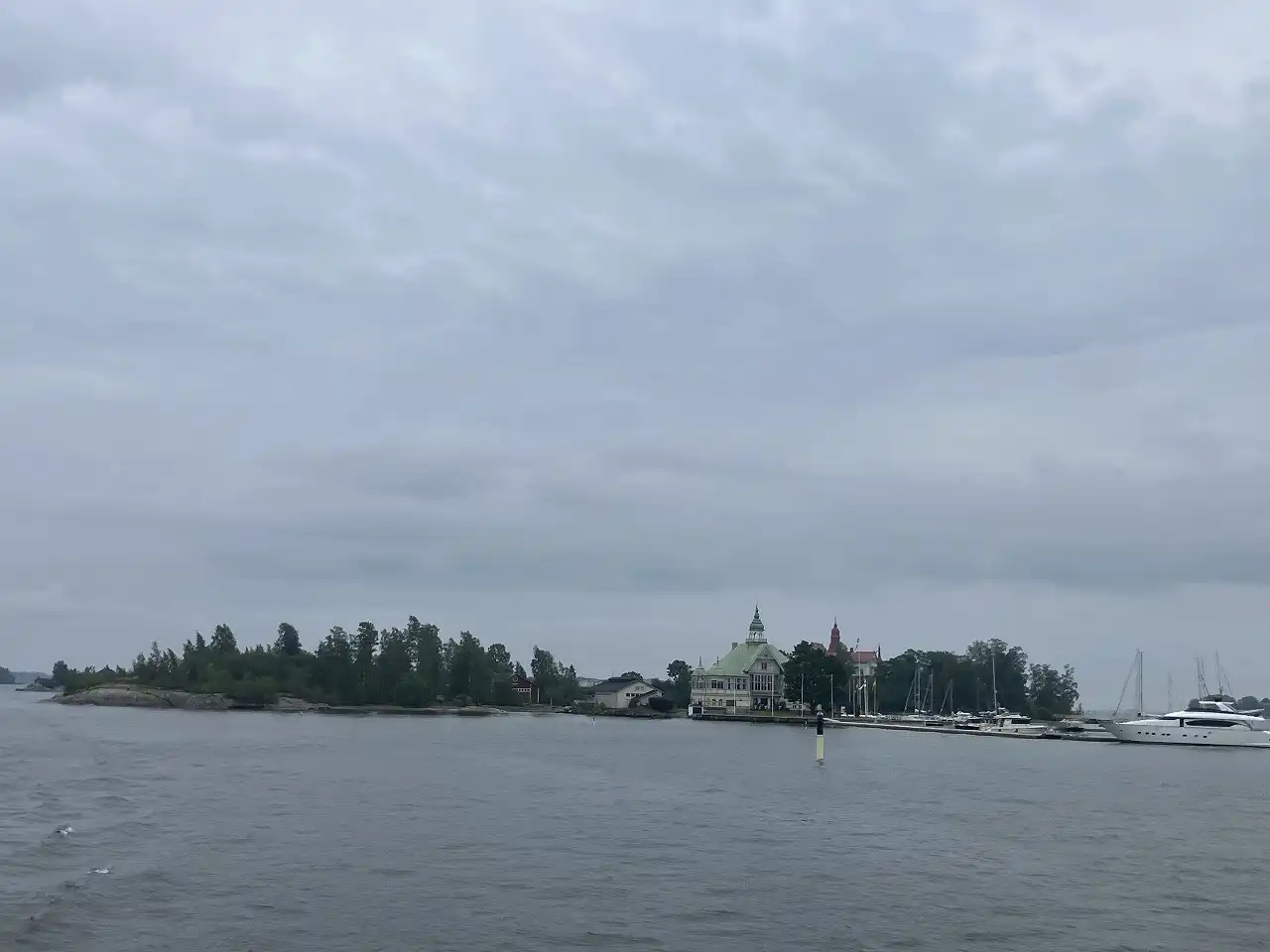 ヴァルコサーリ島 Valkosaari