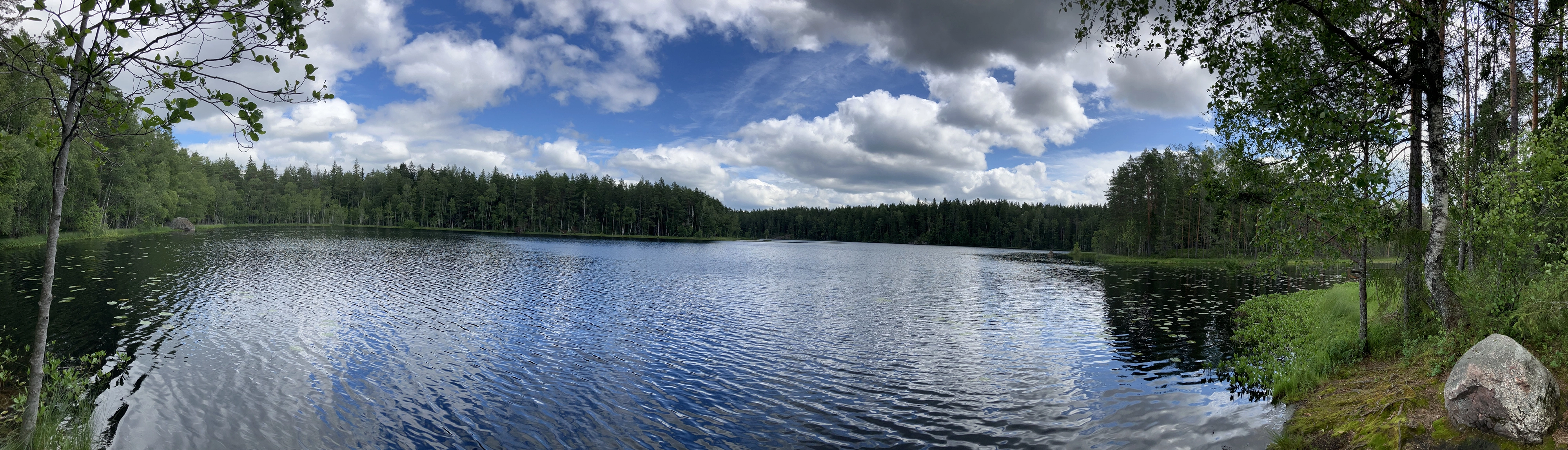 Nuuksion kansallispuisto / Saarilampi