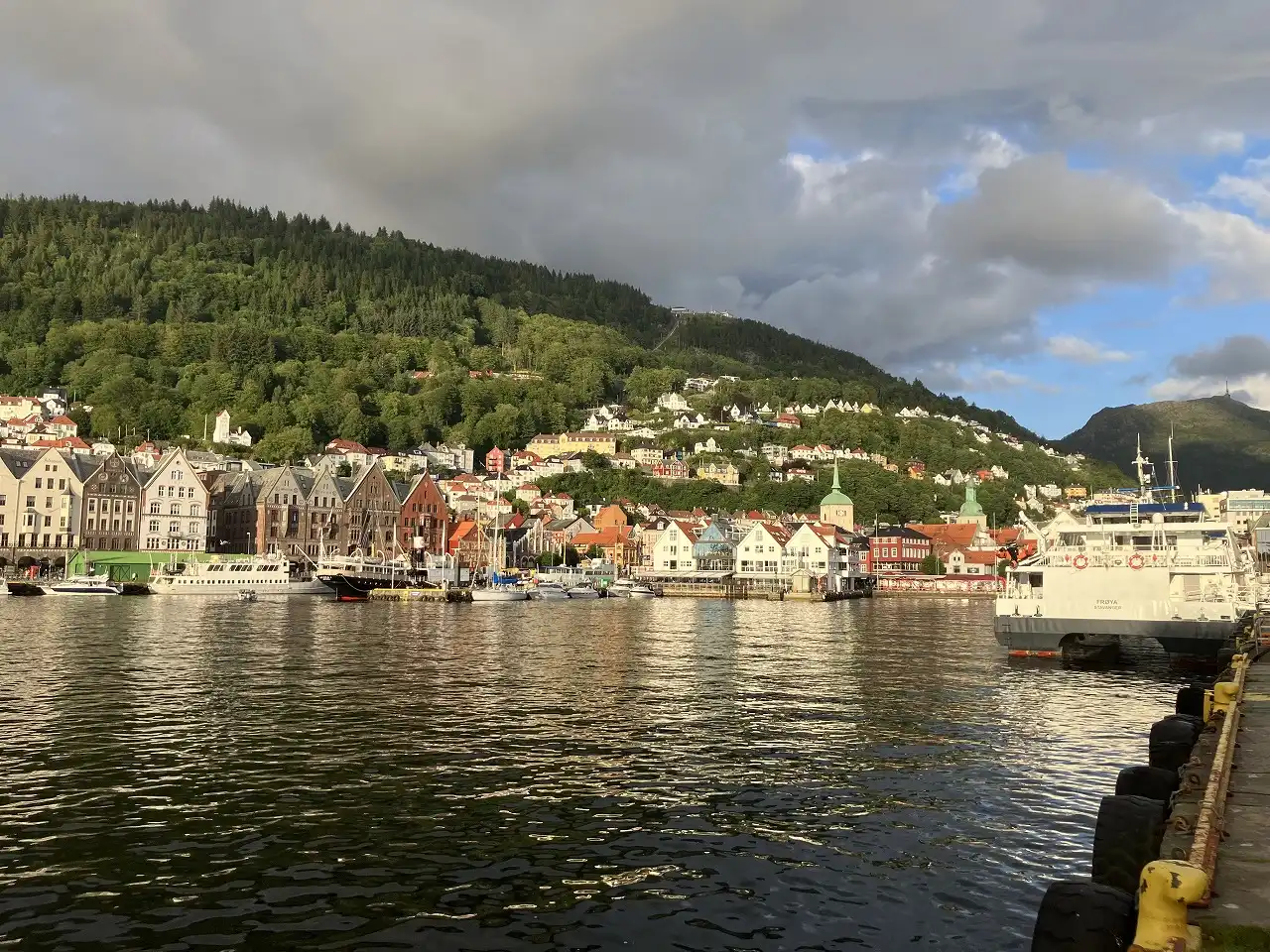 ベルゲン Bergen