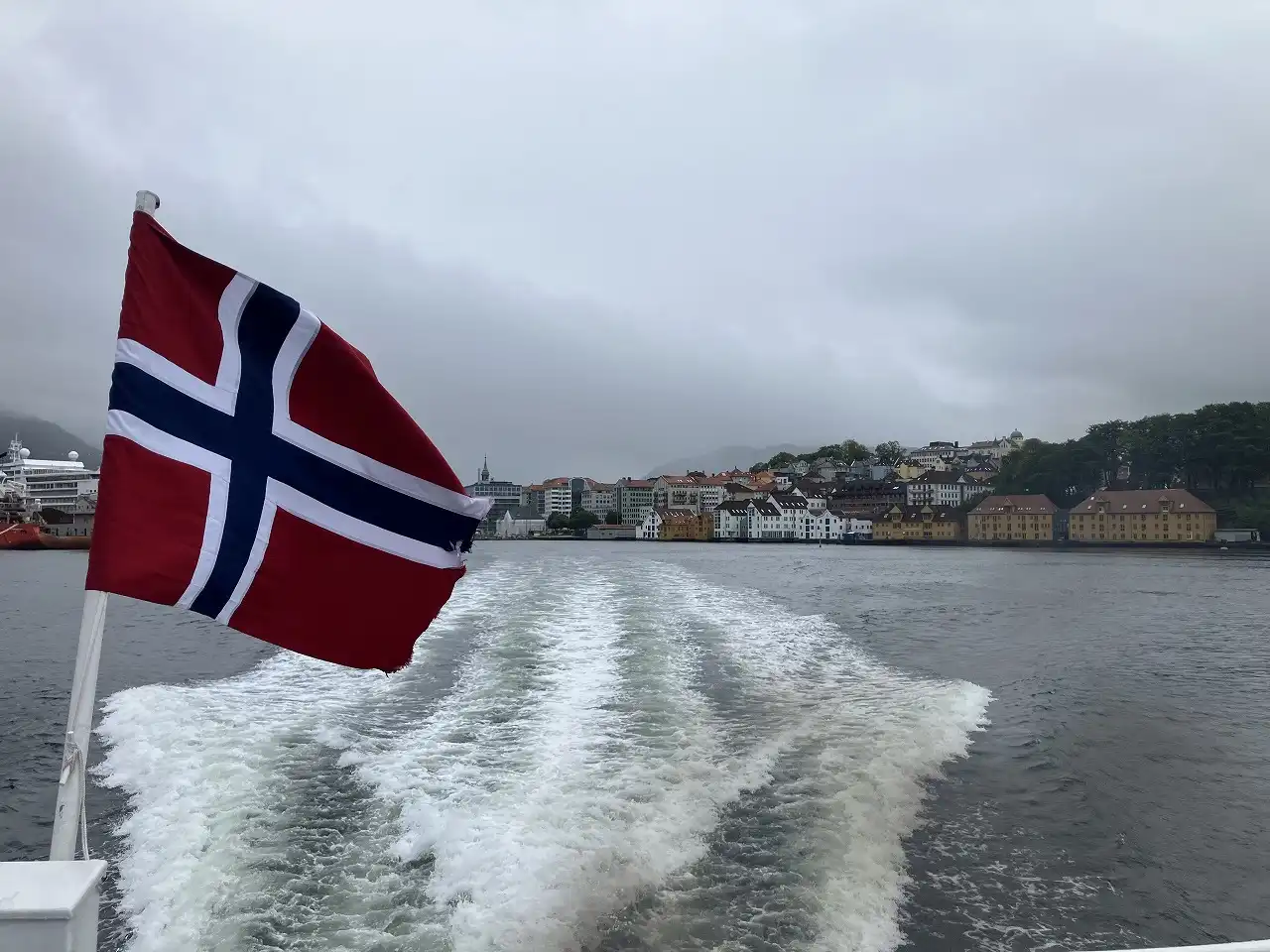 モストラウメンフィヨルド Mostraumenfjord