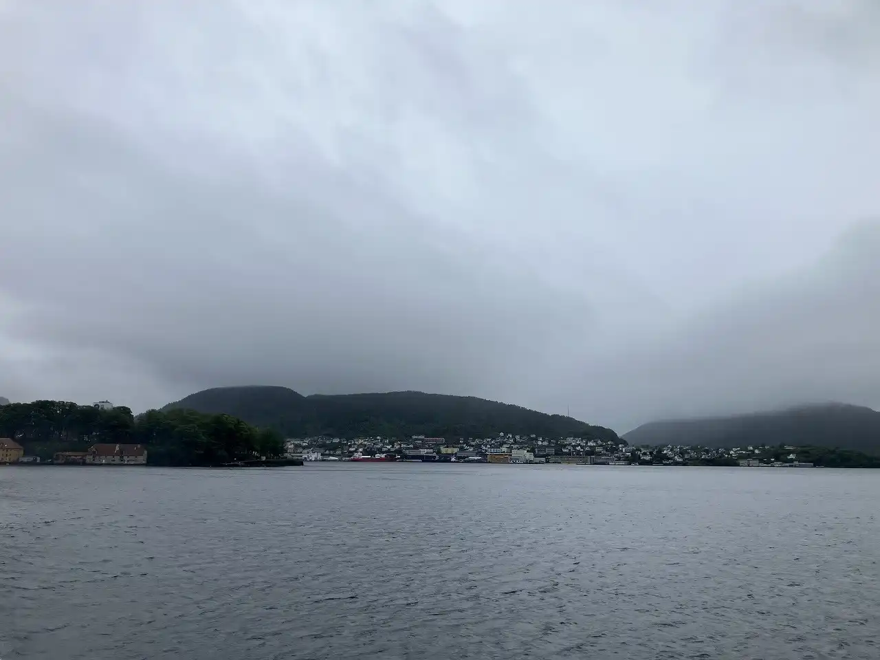 モストラウメンフィヨルド Mostraumenfjord