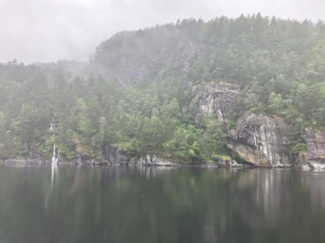 モストラウメンフィヨルド Mostraumenfjord