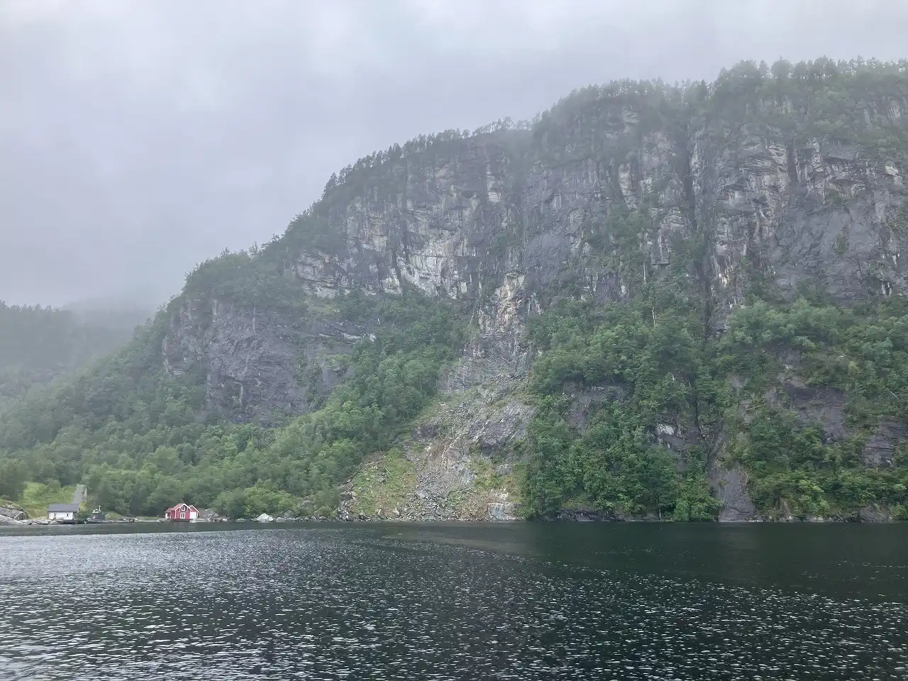 モストラウメンフィヨルド Mostraumenfjord