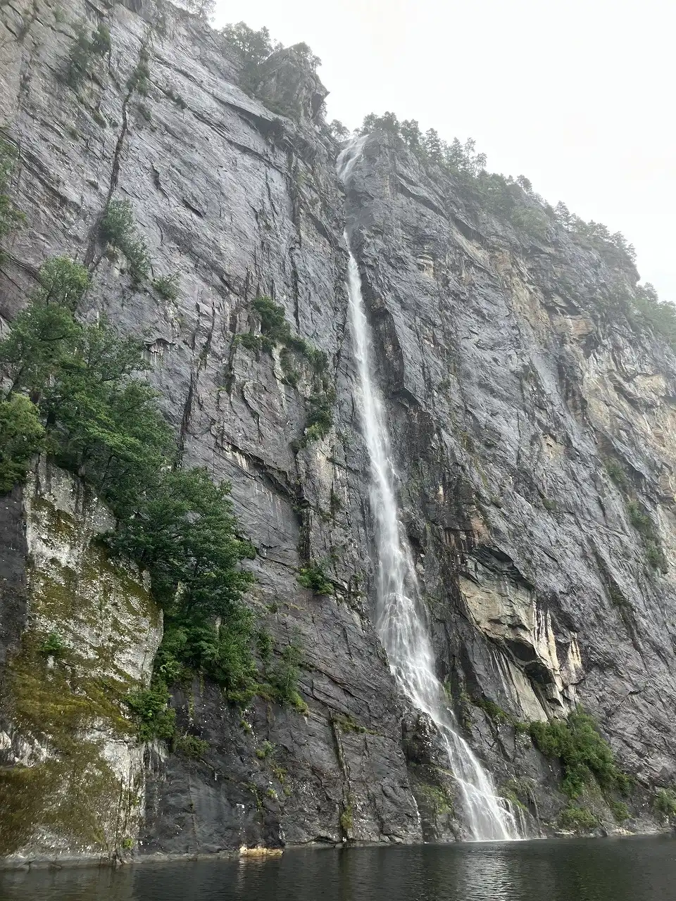 モストラウメンフィヨルド Mostraumenfjord