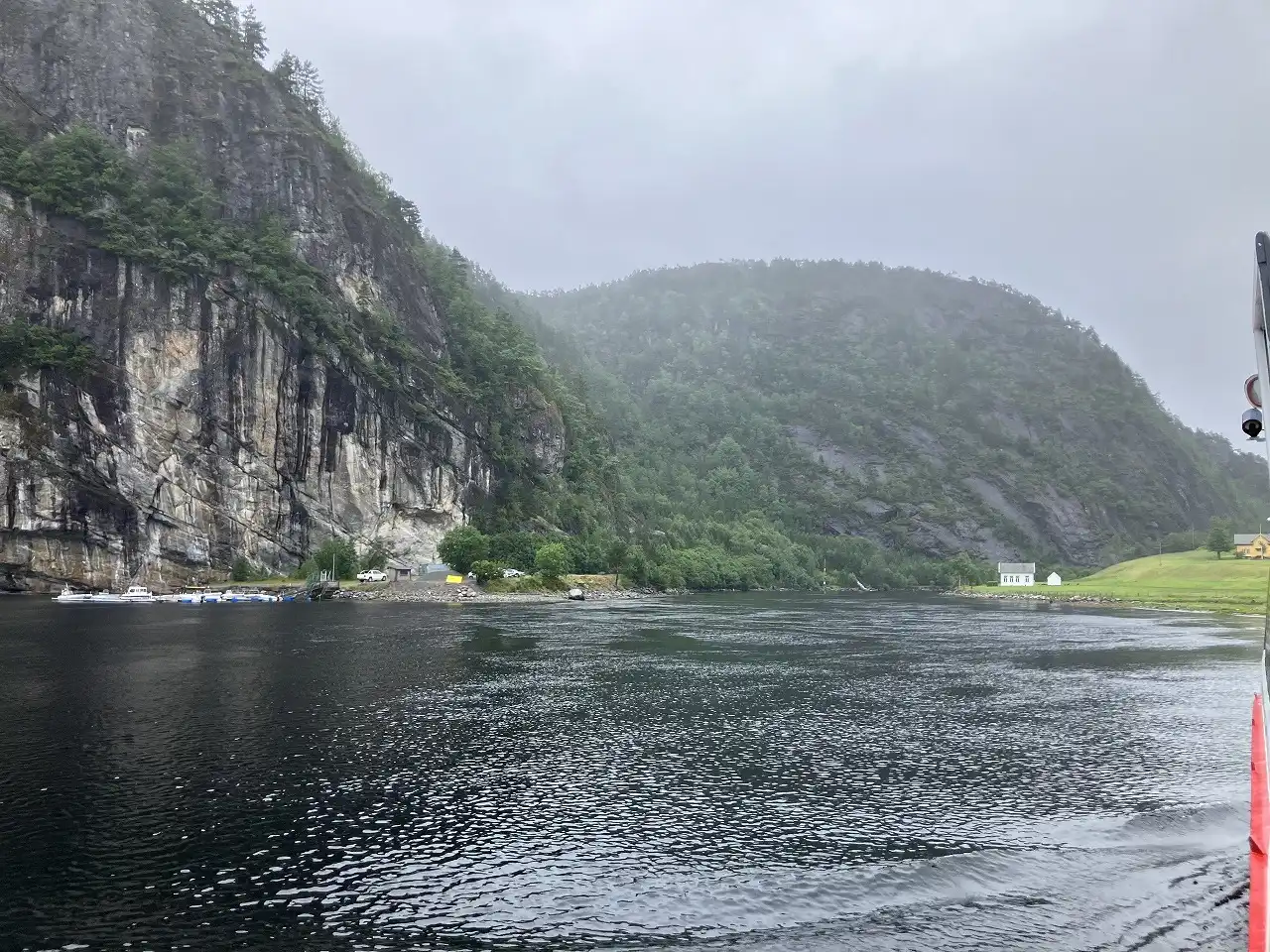 モストラウメンフィヨルド Mostraumenfjord