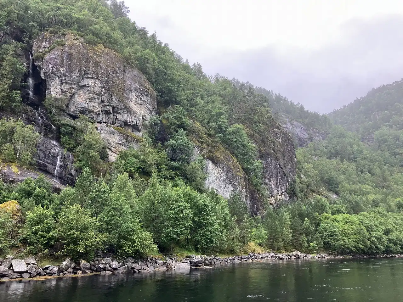 モストラウメンフィヨルド Mostraumenfjord