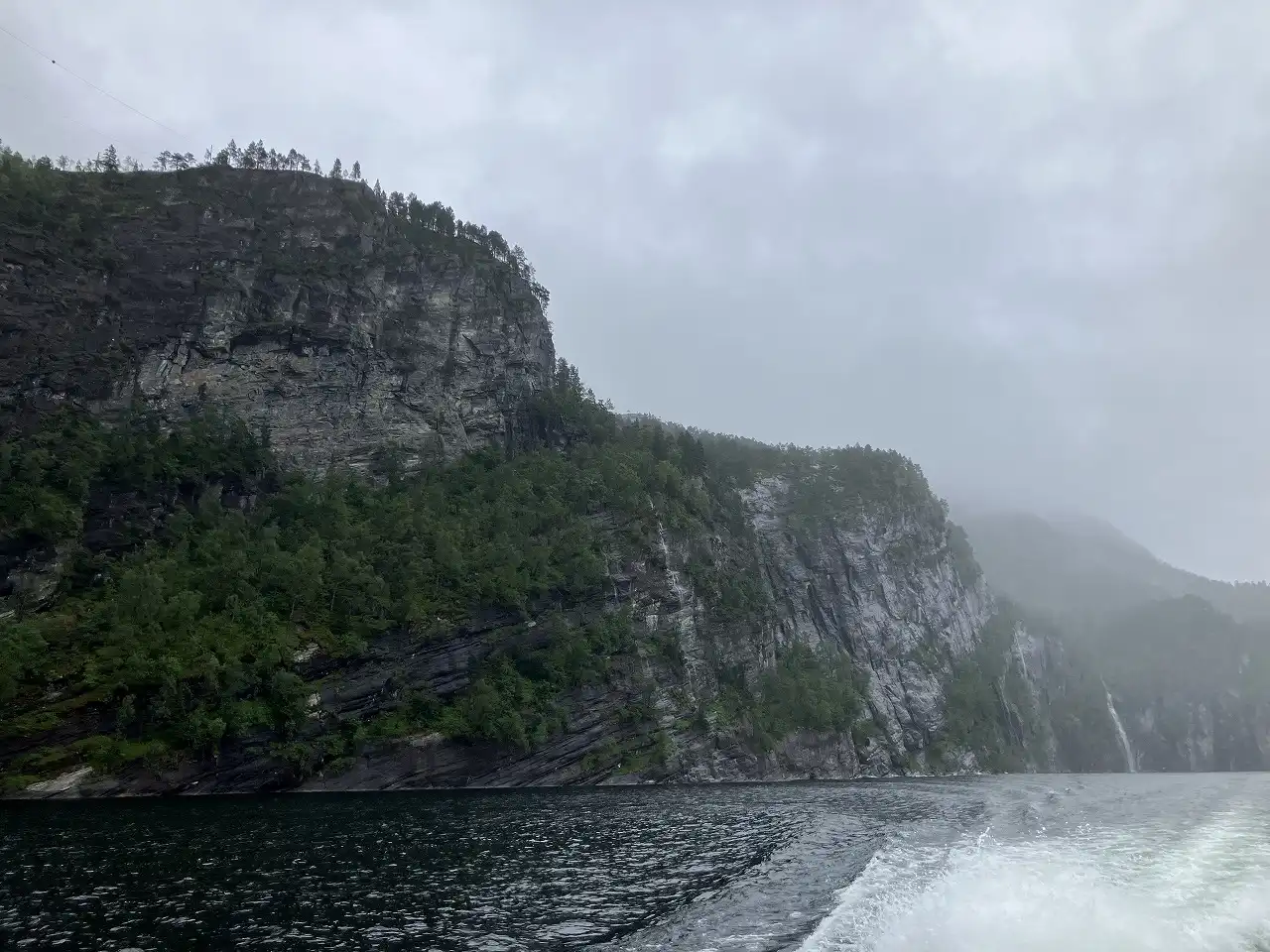 モストラウメンフィヨルド Mostraumenfjord