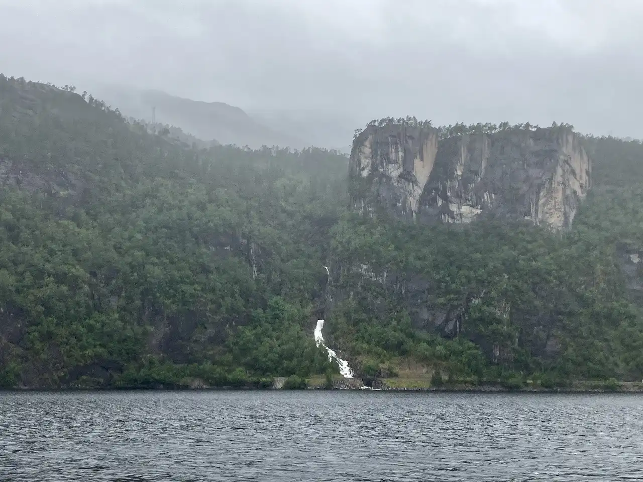モストラウメンフィヨルド Mostraumenfjord