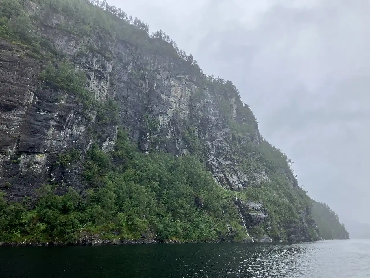 モストラウメンフィヨルド Mostraumenfjord