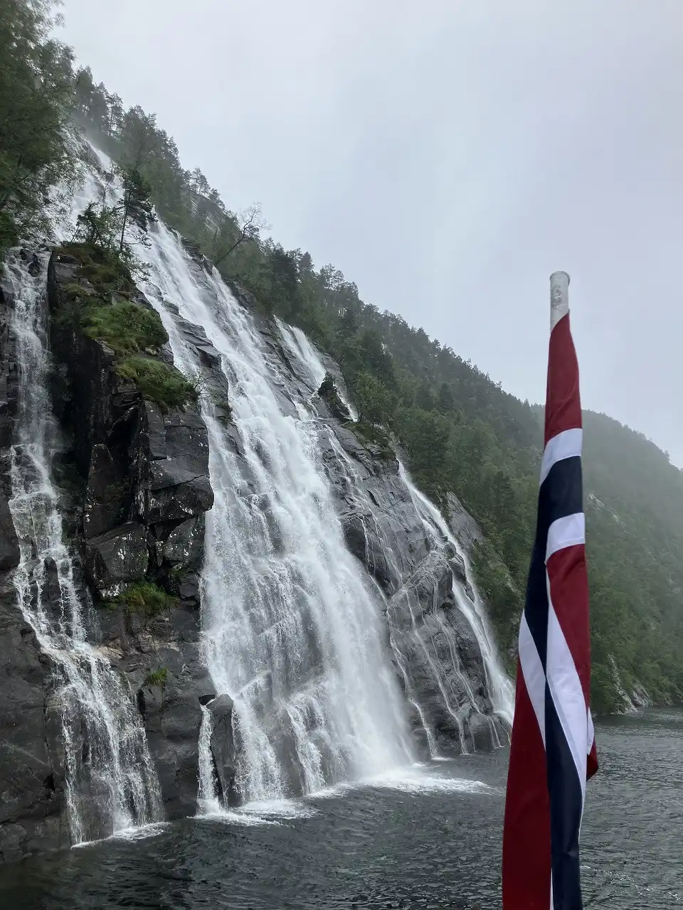 モストラウメンフィヨルド Mostraumenfjord