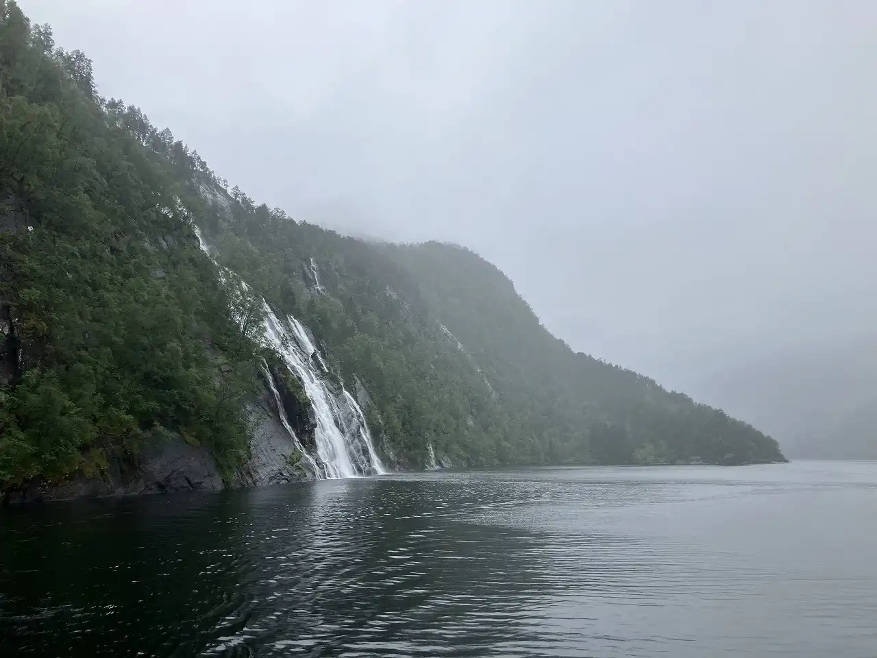 モストラウメンフィヨルド Mostraumenfjord