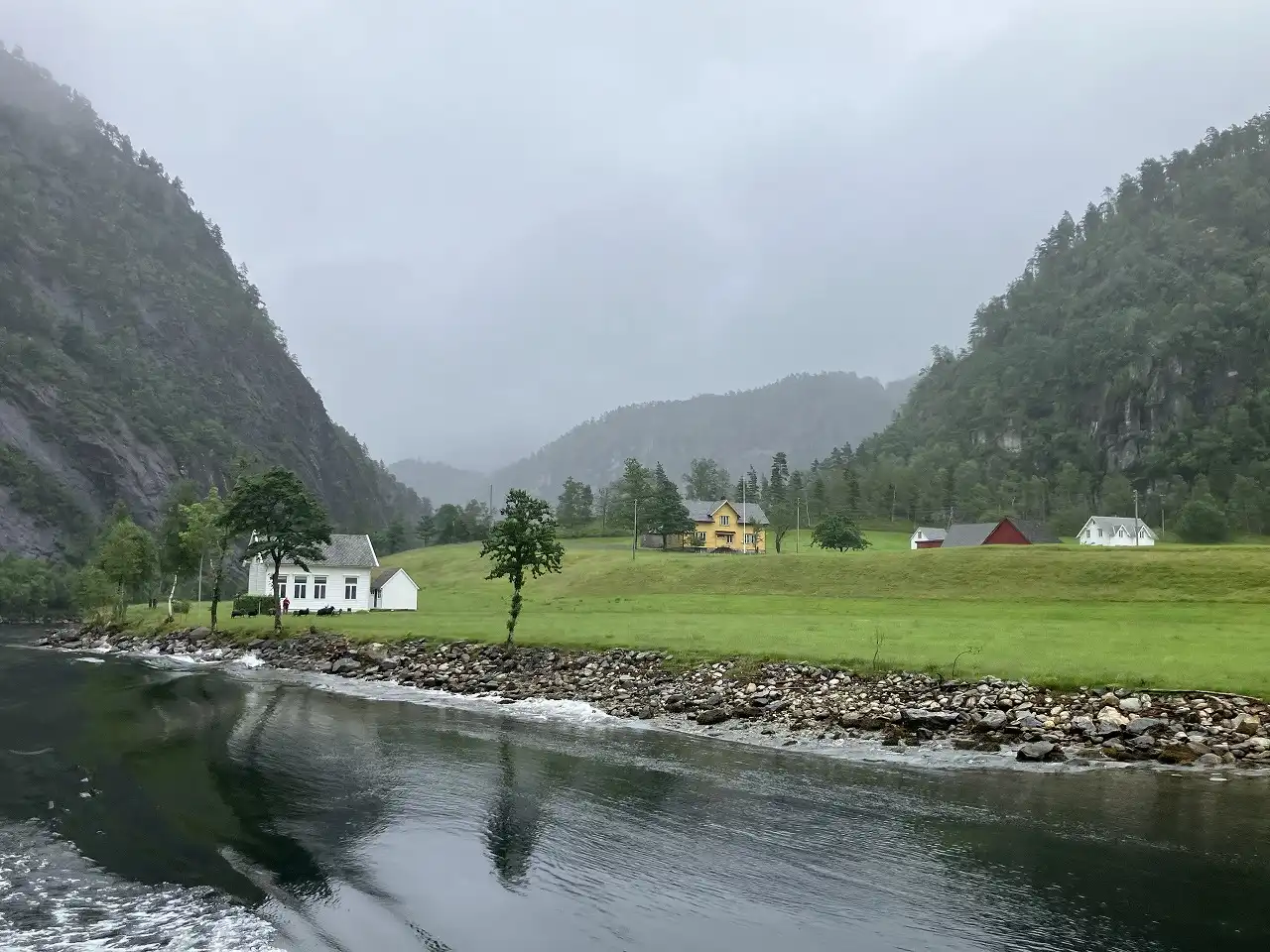 モストラウメンフィヨルド Mostraumenfjord
