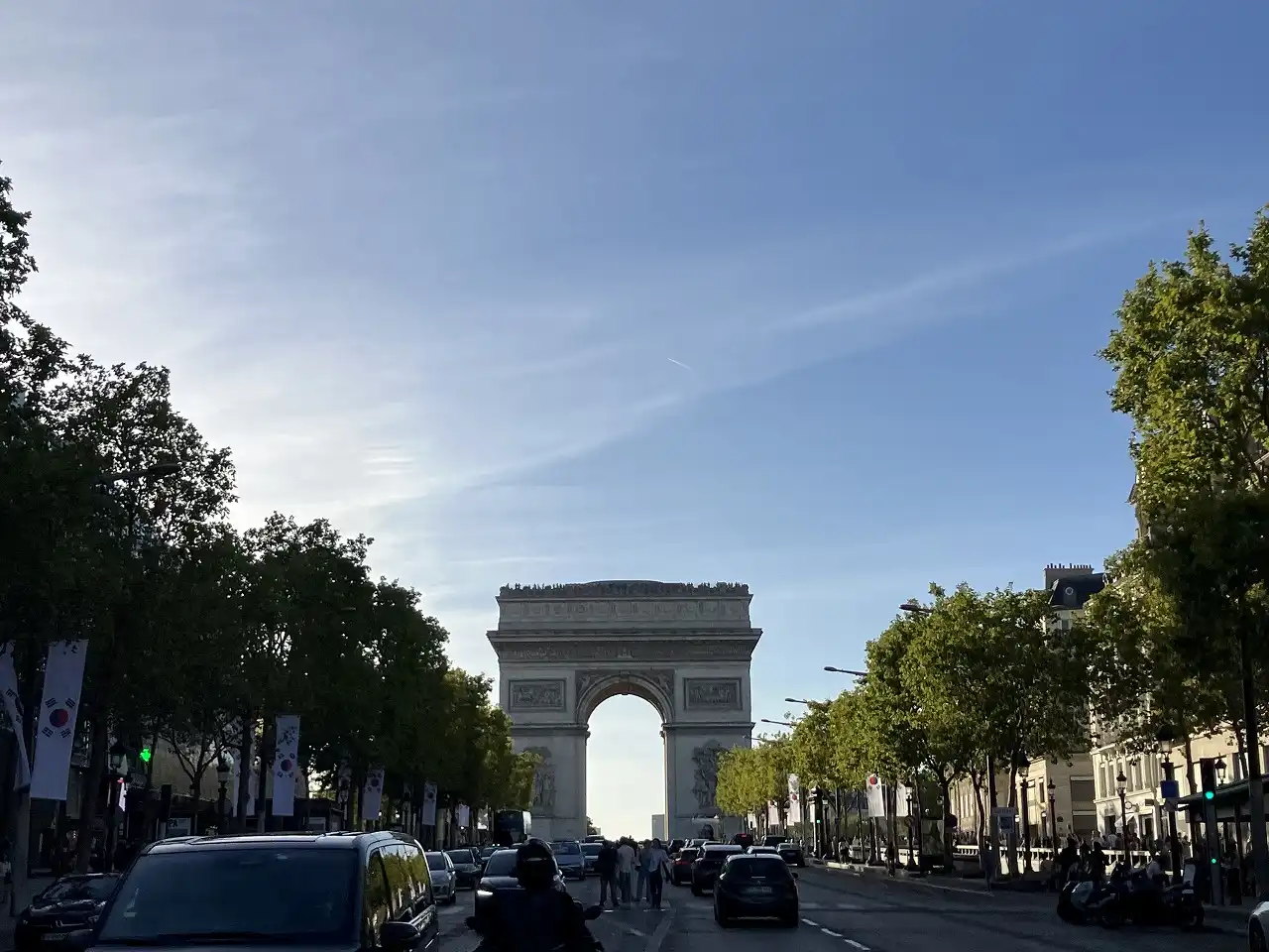 シャンゼリゼ通り Champs-Élysées・凱旋門 Arc de triomphe