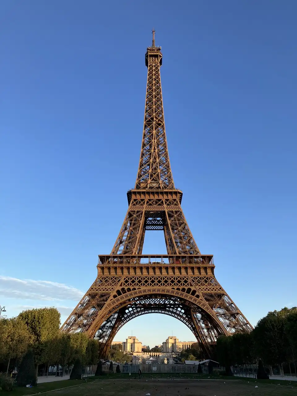 エッフェル塔 La tour Eiffel