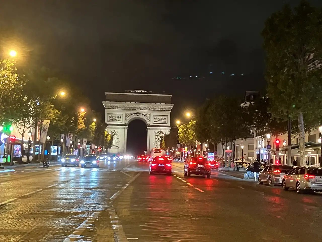 シャンゼリゼ通り Champs-Élysées・凱旋門 Arc de triomphe