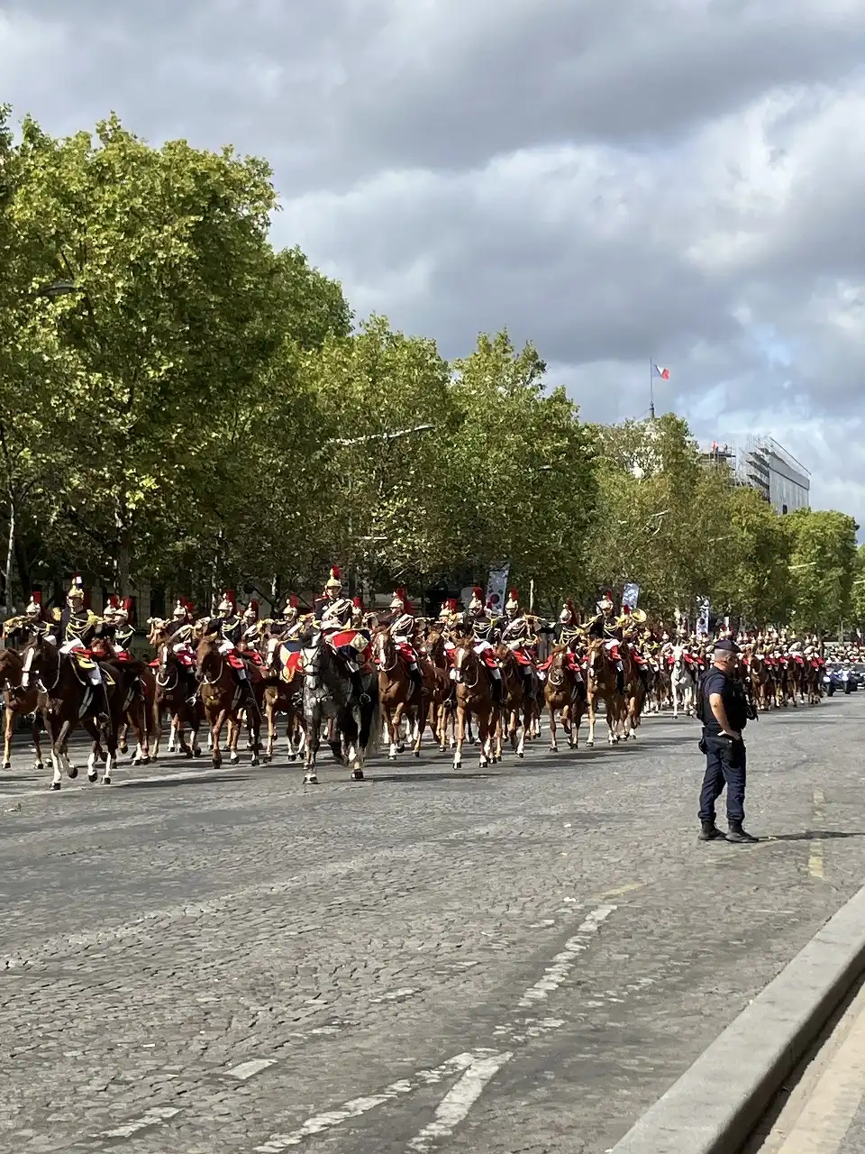 シャンゼリゼ通り Avenue des Champs-Élysées