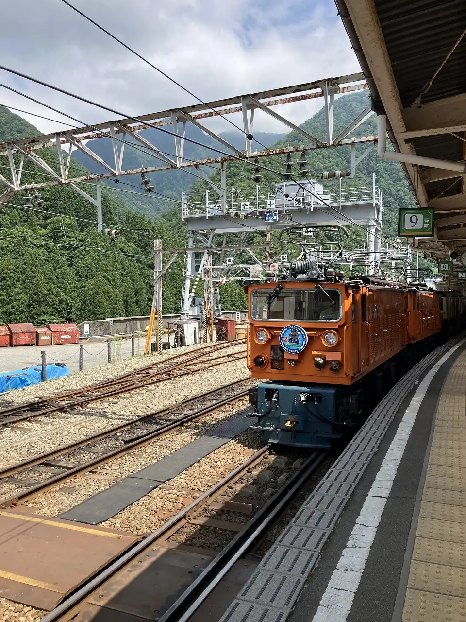 宇奈月駅 トロッコ電車
